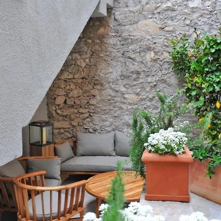 Grosse In Mit Eigener Terrasse Limone sul Garda